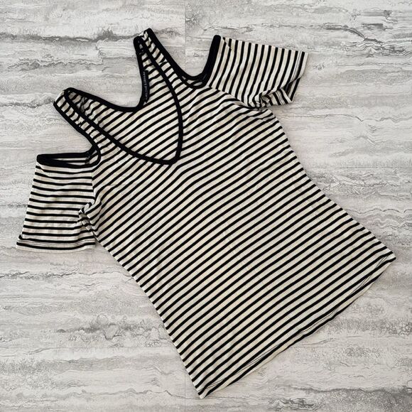 HARLOWE & GRAHAM Cold Shoulder Striped Top - Picture 1 of 5